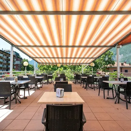 Lägenhet Grande Al Ponte. Situato Vicino All'ospedale, Al Parco E Al Centro Citta *