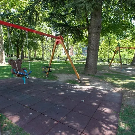 Grande Al Ponte. Situato Vicino All'ospedale, Al Parco E Al Centro