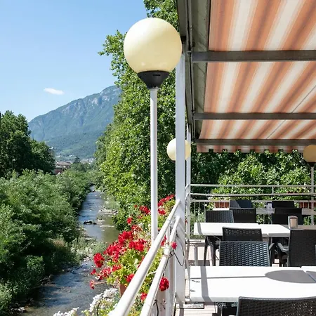 Grande Al Ponte. Situato Vicino All'ospedale, Al Parco E Al Centro Citta