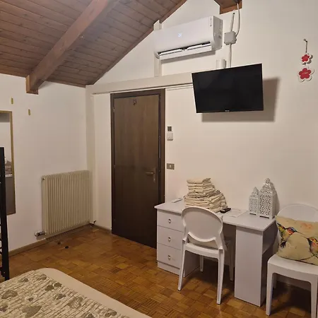 Grande Al Ponte. Situato Vicino All'ospedale, Al Parco E Al Centro Citta Apartment *