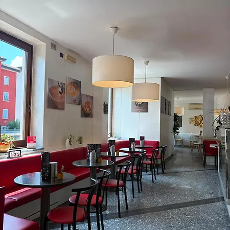 Grande Al Ponte. Situato Vicino All'ospedale, Al Parco E Al Centro Citta Διαμέρισμα Τρέντο