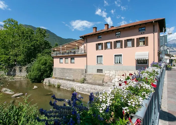 Apartament Grande Al Ponte. Situato Vicino All'ospedale, Al Parco E Al Centro Citta