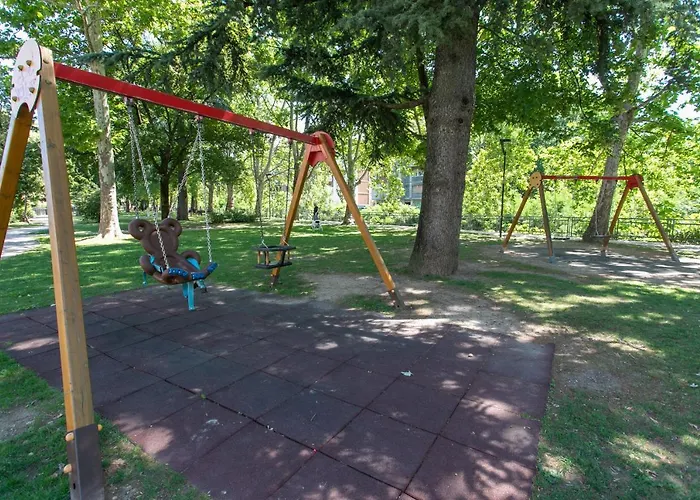 Grande Al Ponte. Situato Vicino All'ospedale, Al Parco E Al Centro Citta